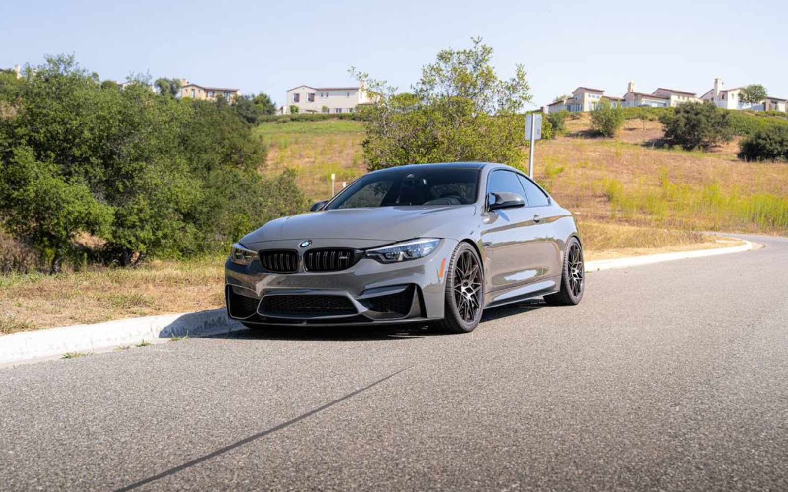 Market Find: BMW Individual Grigio Telesto BMW M4 Competition