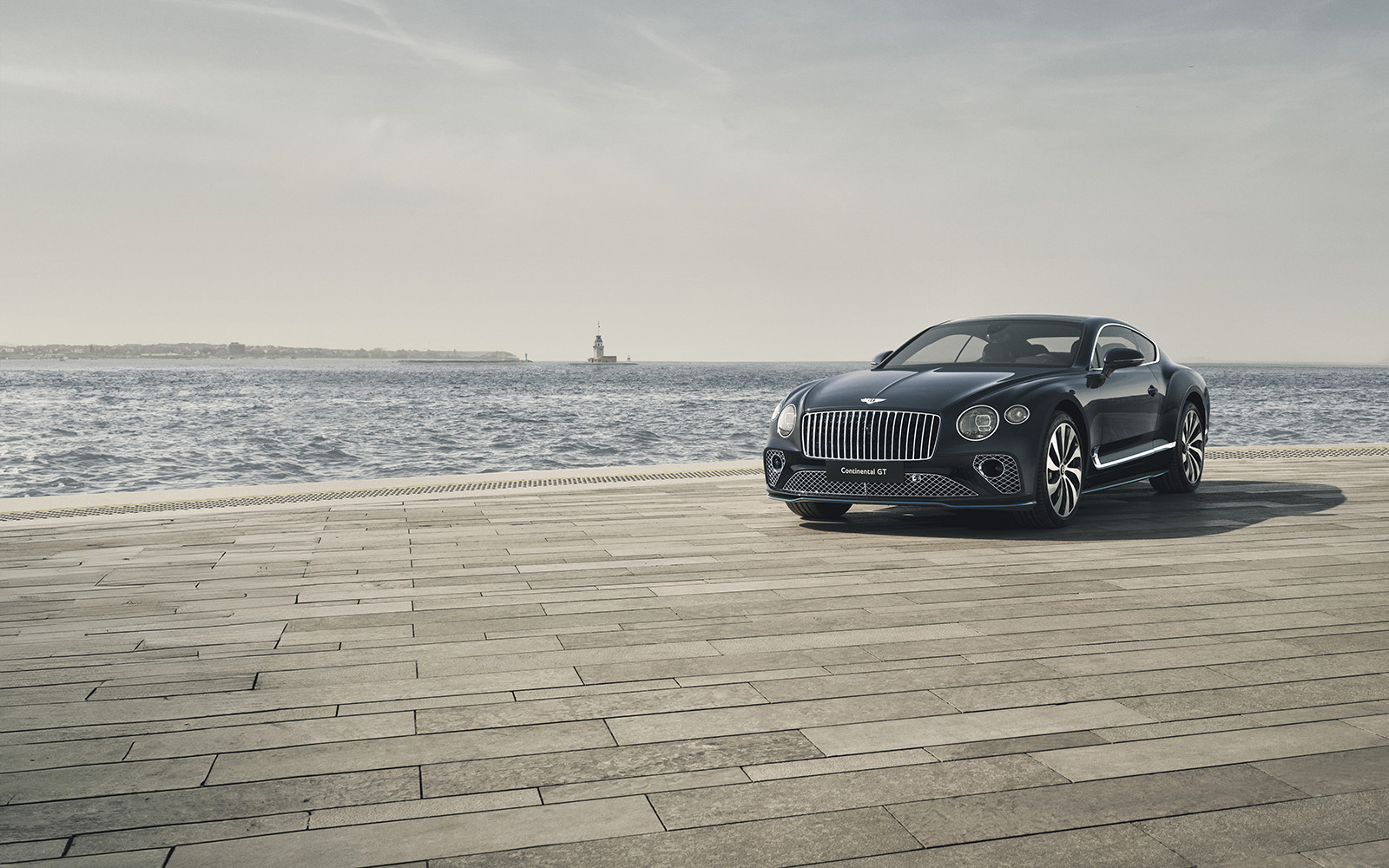 Bentley Introduces Mulliner Instanbul silhouette collection