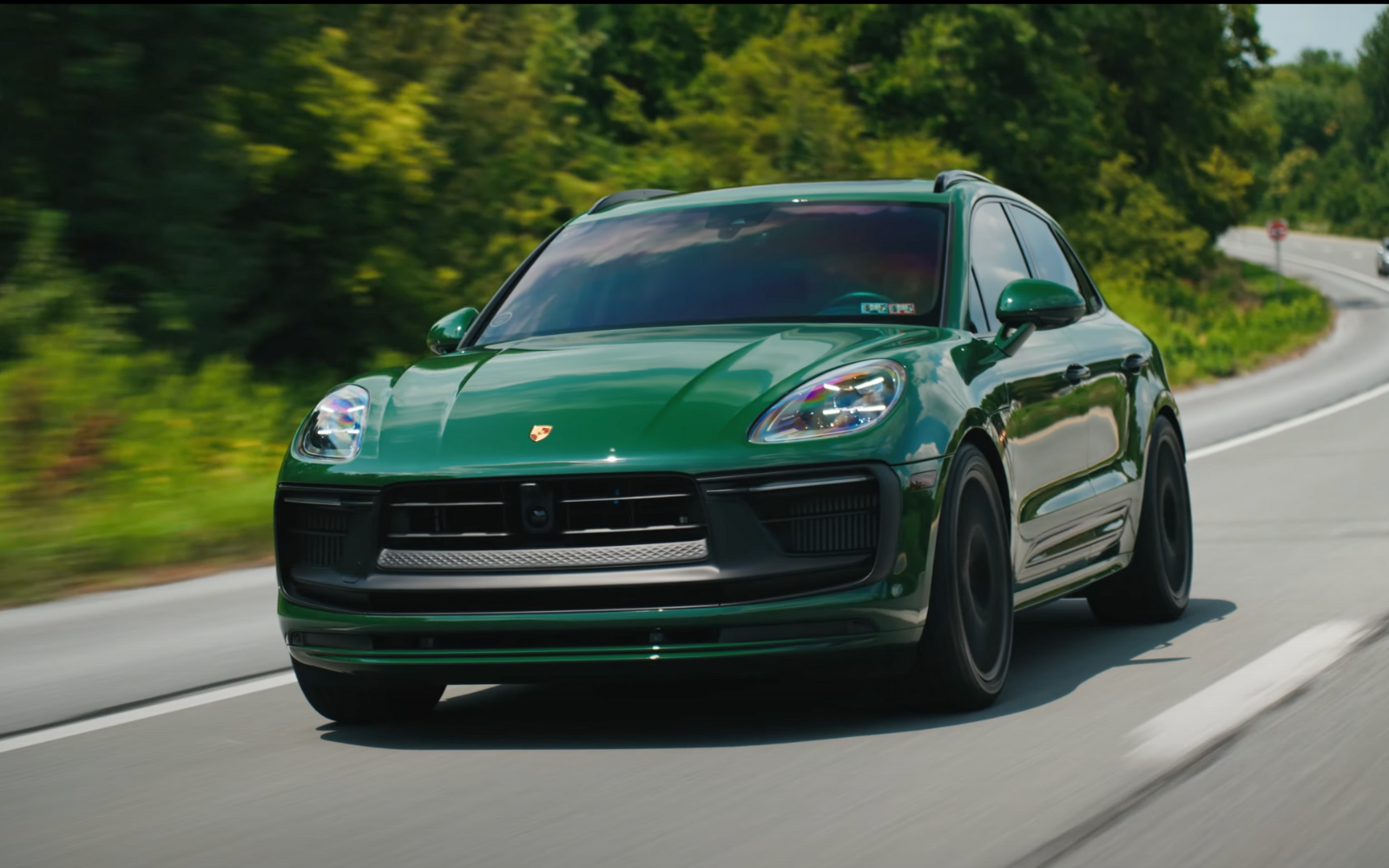 Porsche Paint to Sample British Racing Green Porsche Macan GTS – Filmed