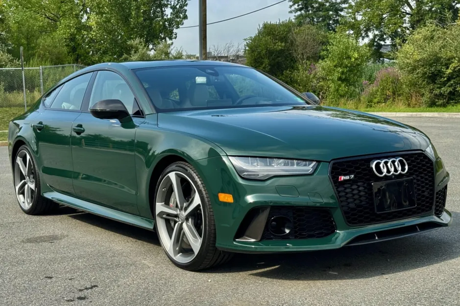 Market Find: Audi exclusive Goodwood Green RS 7