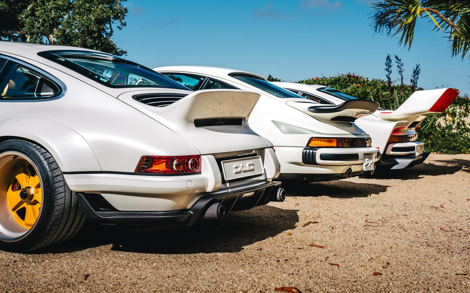 Singer Confirms Colors of Monterey Car Week House Display Cars