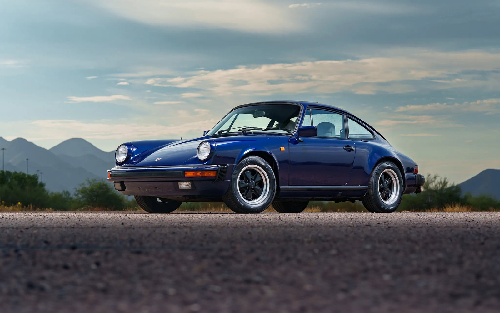 Market Find: Paint to Sample Midnight Blue Porsche 911 Carrera Coupe
