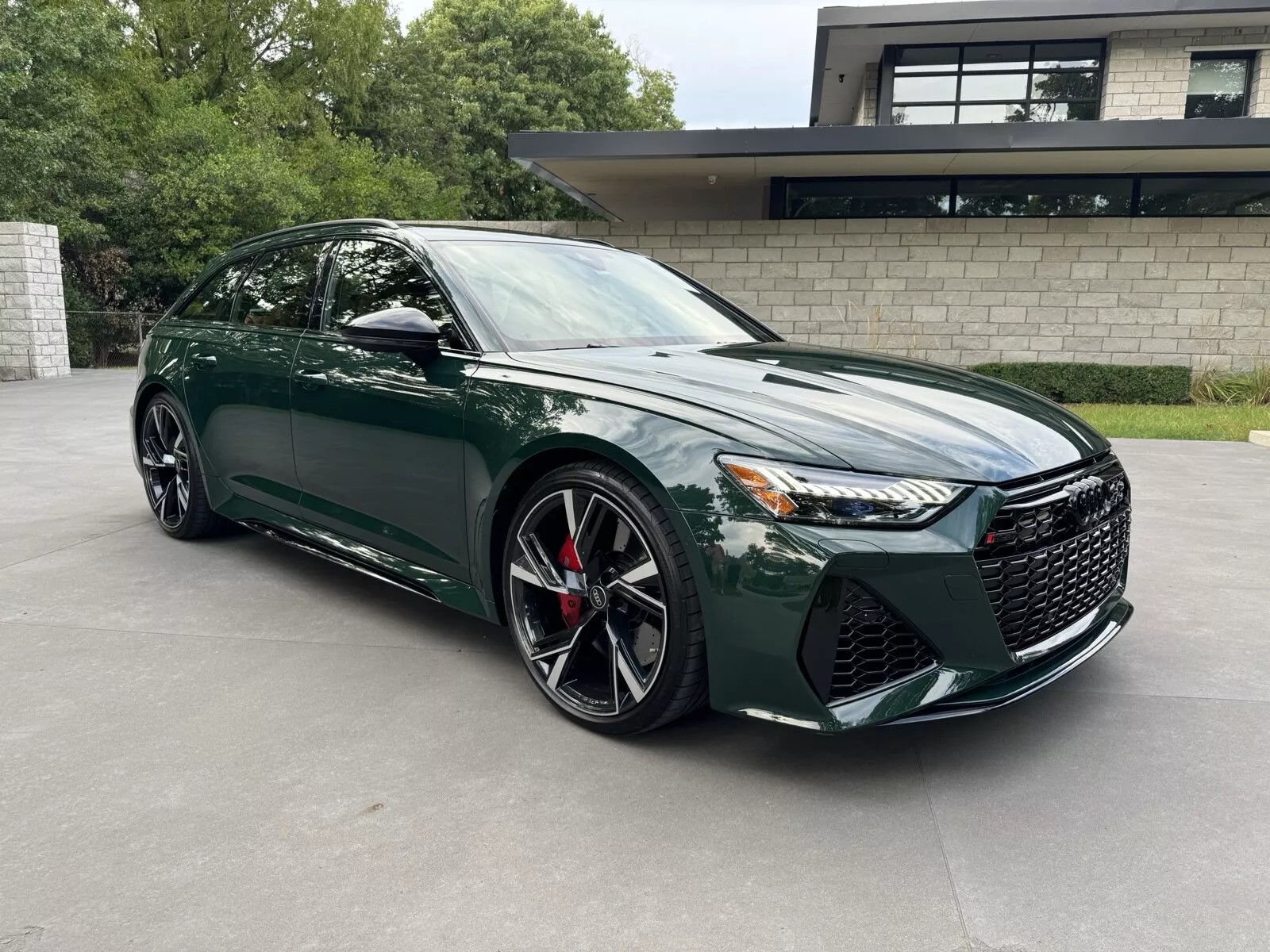 Market Find: Audi exclusive Goodwood Green RS 6