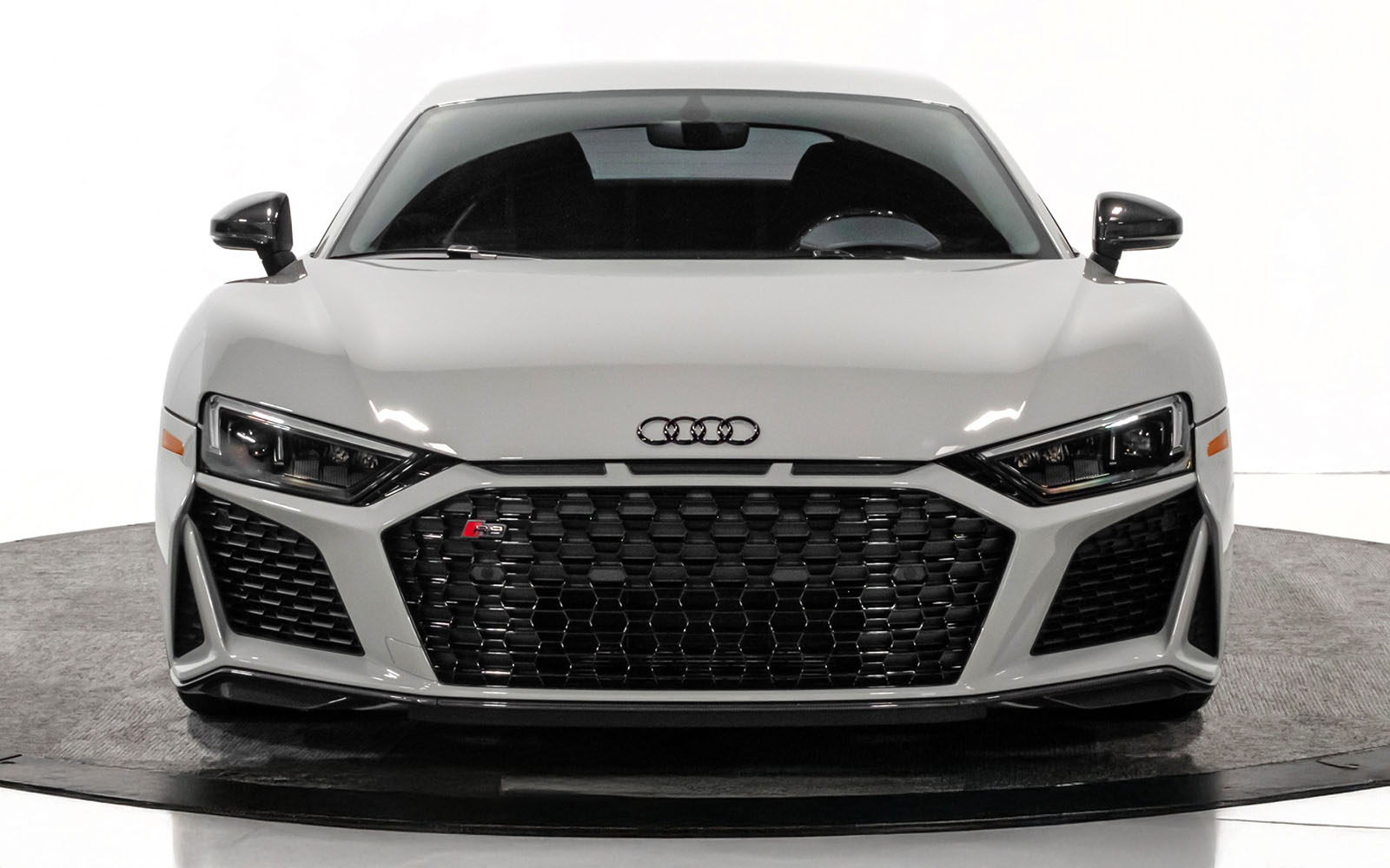 Market Find: 2020 Audi exclusive R8 V10 in Porsche Chalk