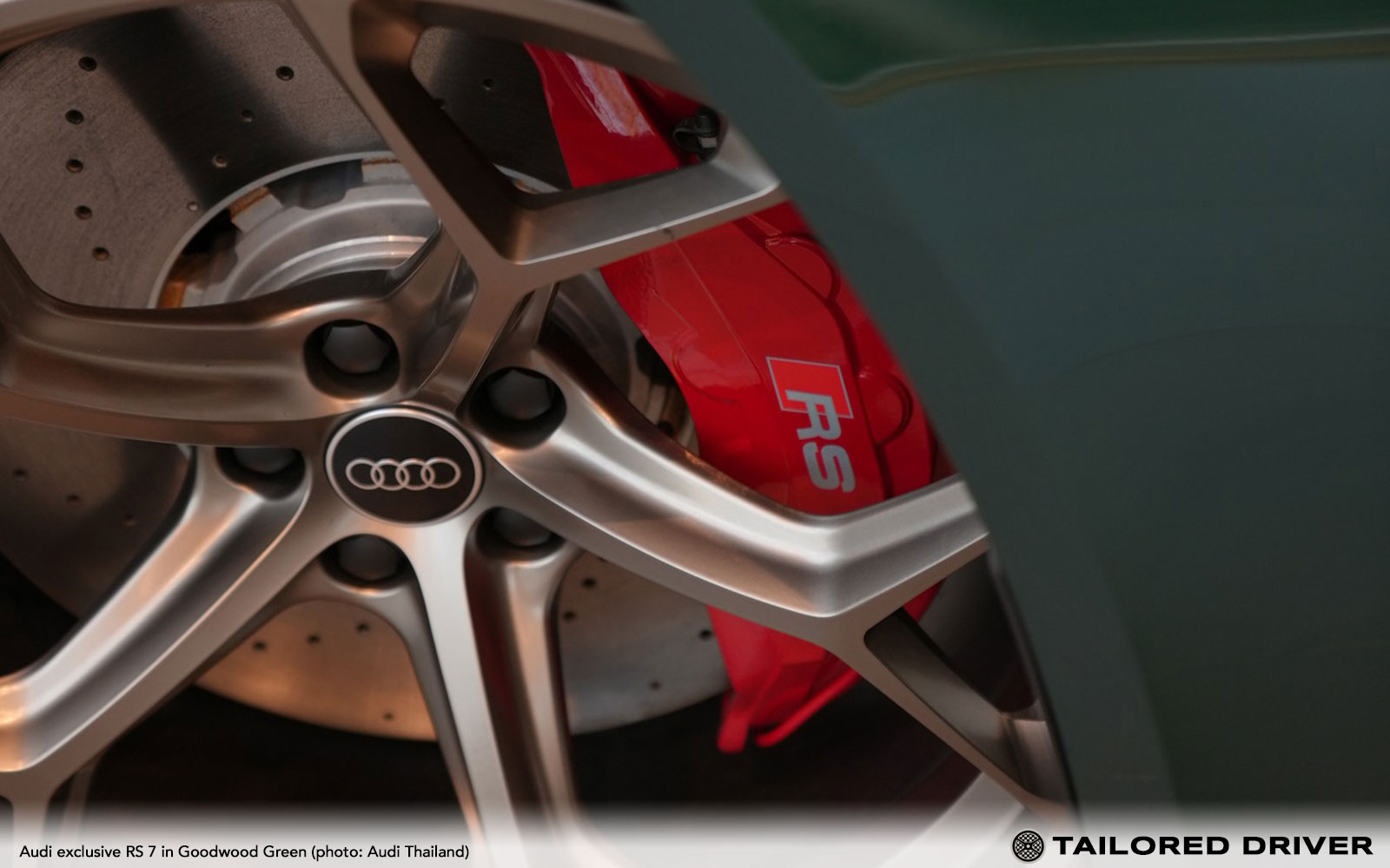 Color Check: Goodwood Green with Gold RS 7 from Audi Thailand