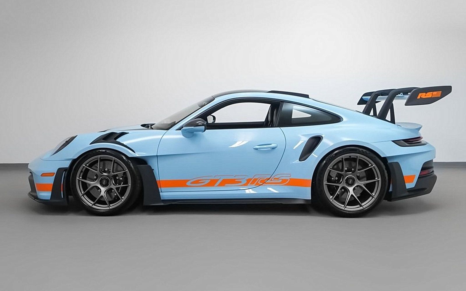 Market Find: Gulf Racing Themed 2024 Porsche 911 GT3 RS