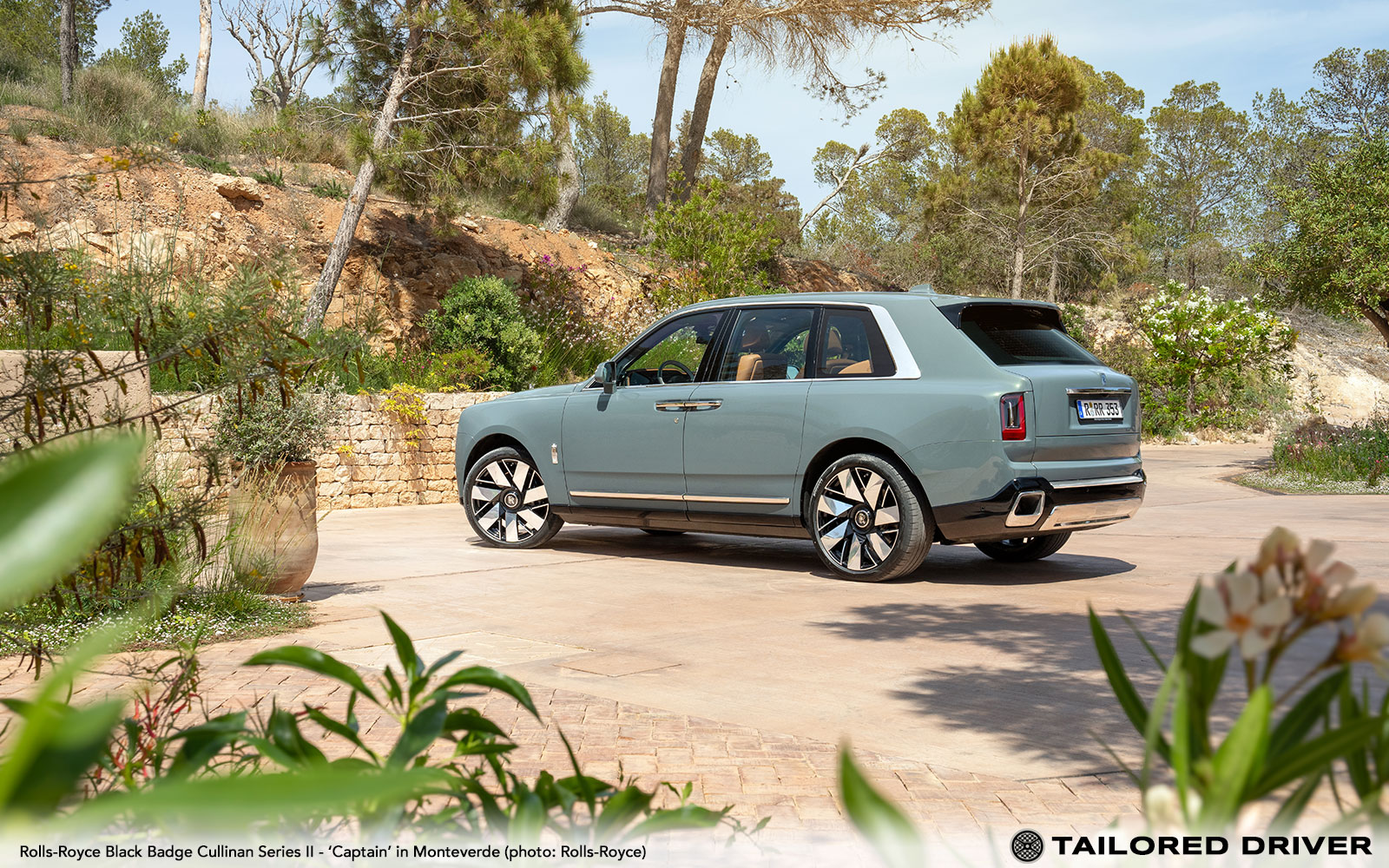 Color Check: Rolls-Royce Cullinan Series II in Monteverde