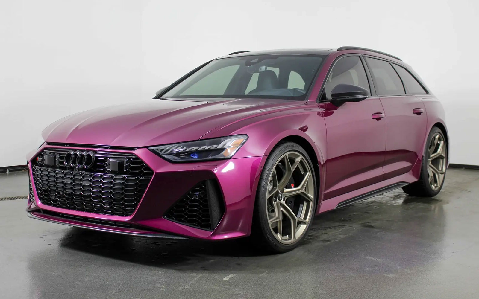 Market Find: Berry Pearl Audi RS 6 performance