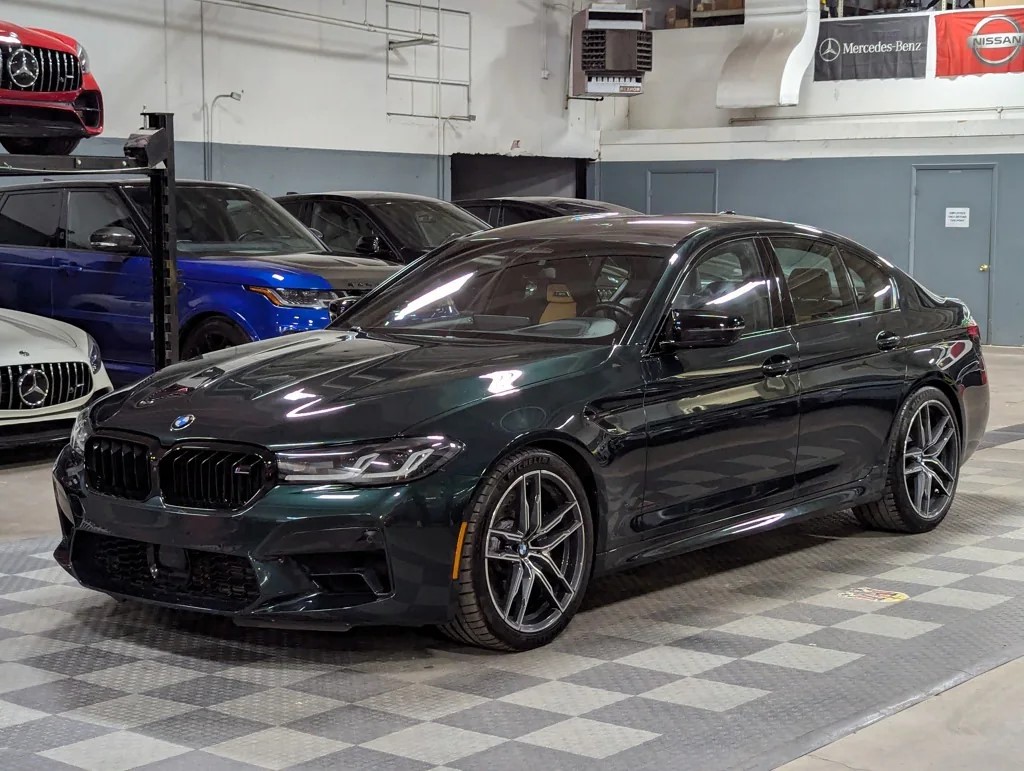 Market Find: 2021 BMW Individual Oxford Green Metallic M5