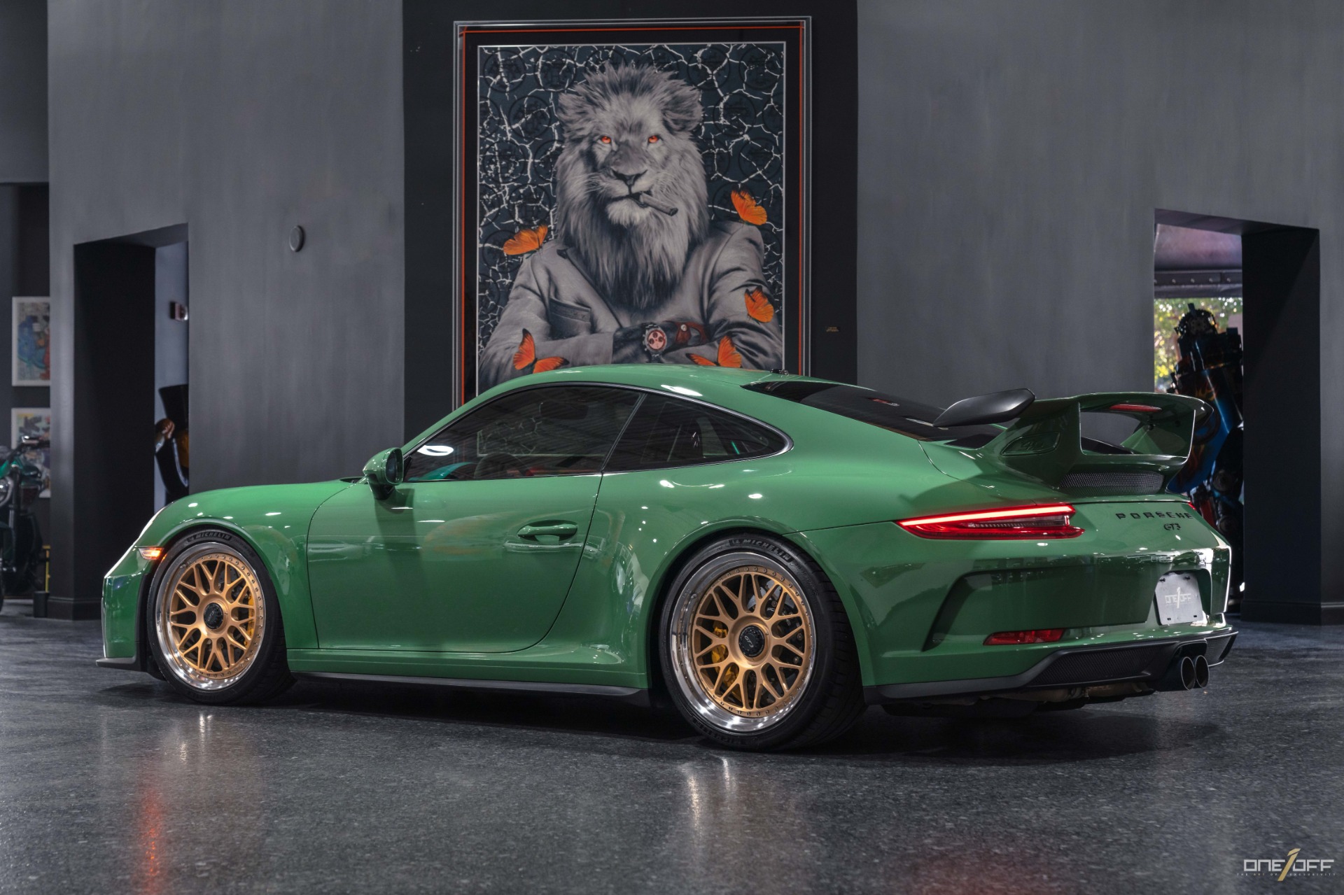 Market Find: 2018 Porsche Paint to Sample Auratium Green 911 GT3