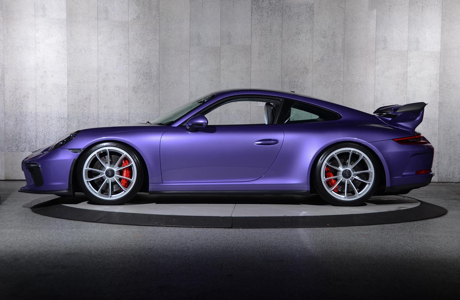 Market Find: 2018 Porsche Paint to Sample Viola Purple Metallic 911 GT3