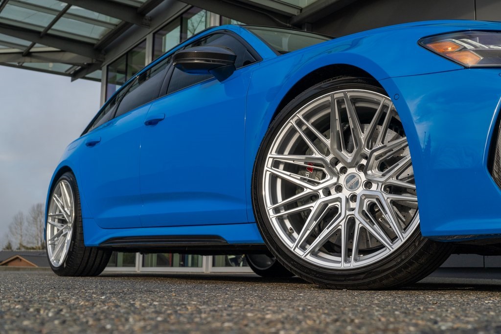 Market Find: 2021 Audi exclusive Voodoo Blue RS 6 avant