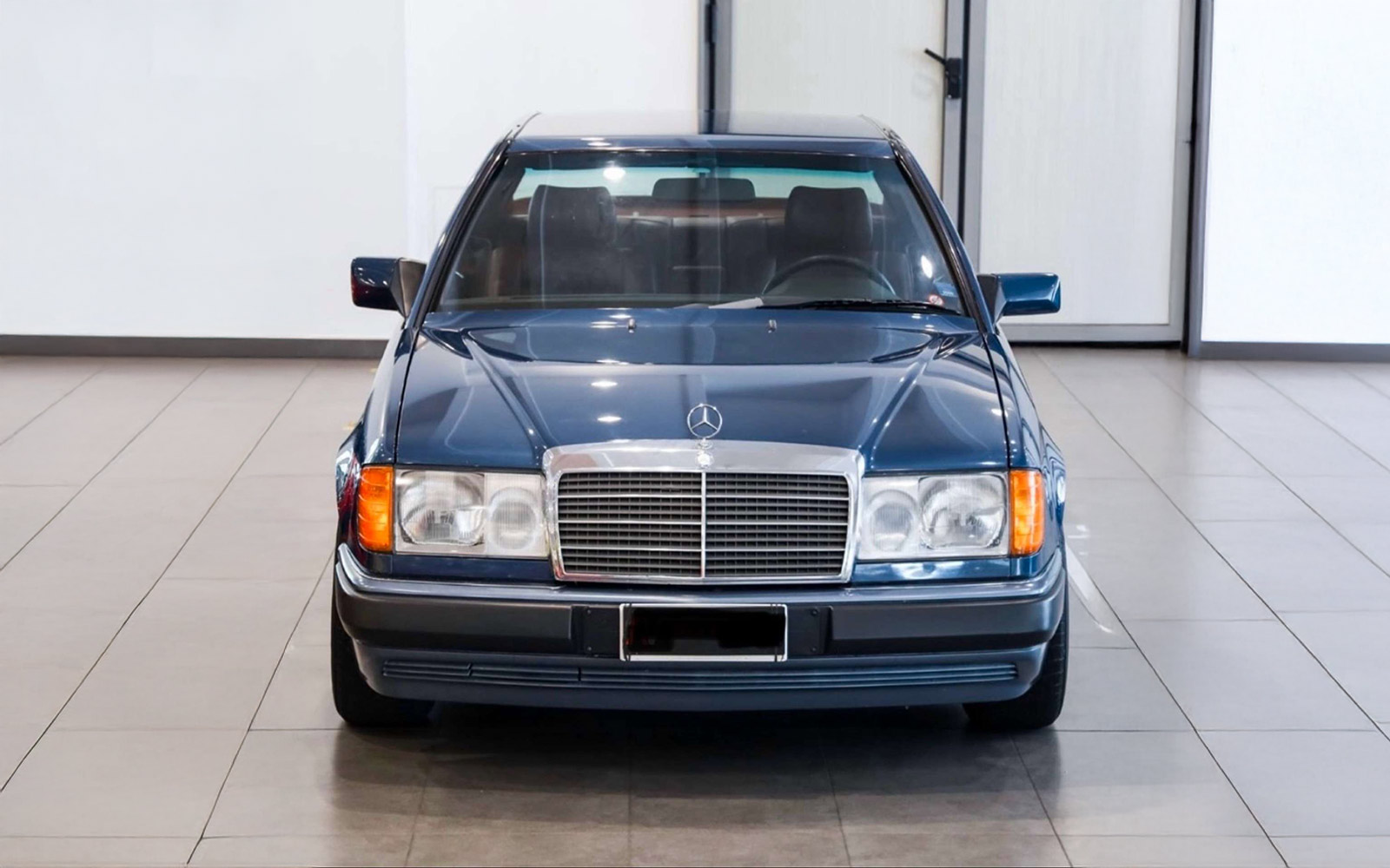 EU Market Find: Great Spec Manual Mercedes C124 E 300 Coupe