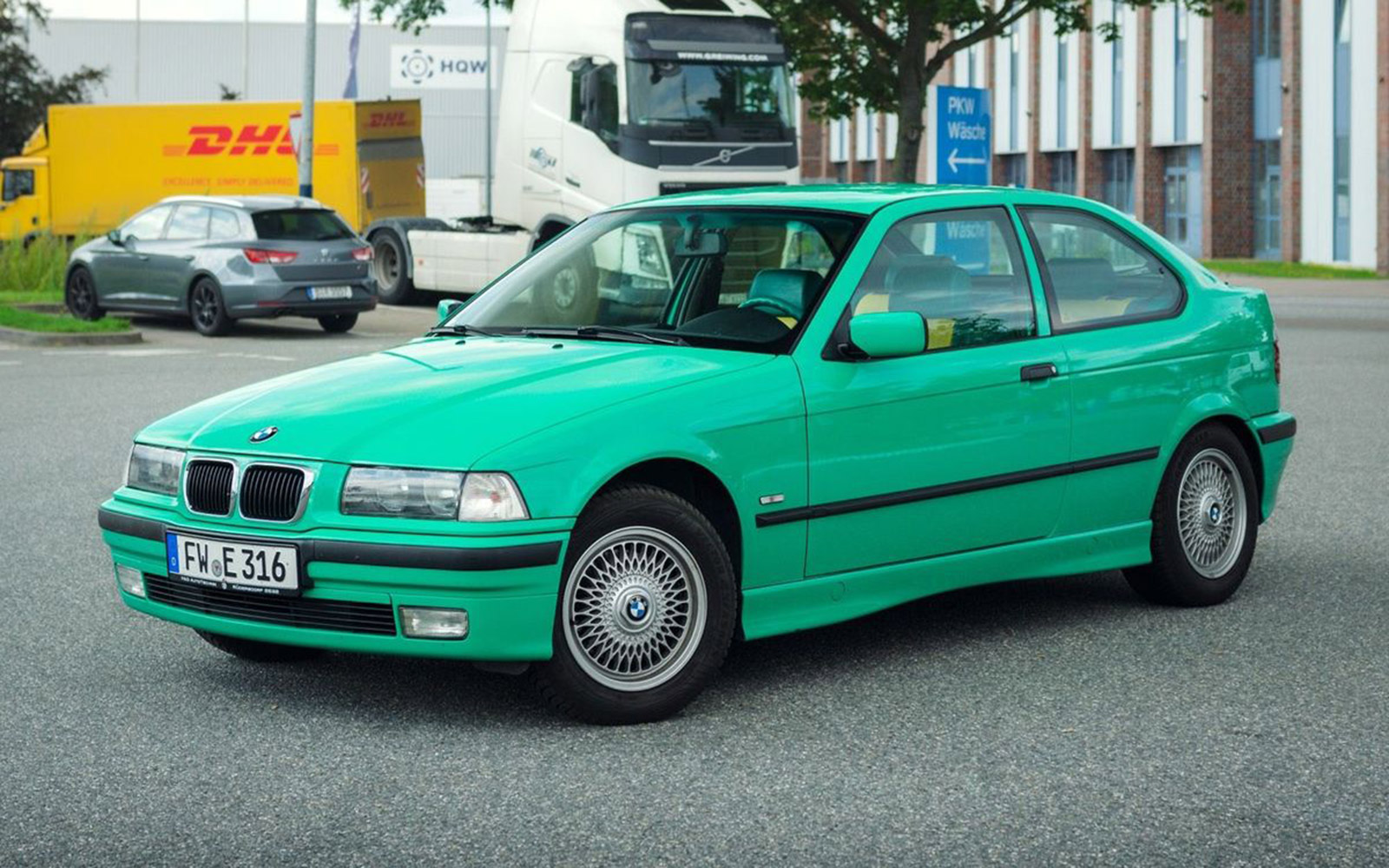 EU Market Find: 1 of 1 BMW Individual 316ti Compact in Fiji Green