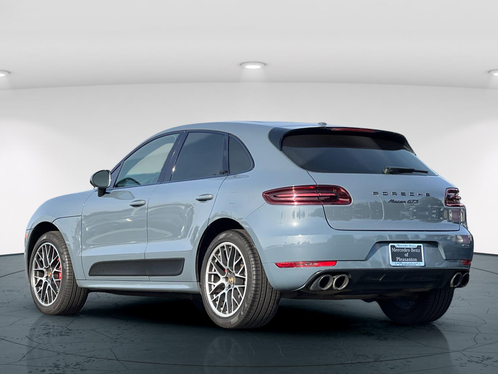 Market Find: 2018 Porsche Paint to Sample Graphite Blue Metallic Macan GTS