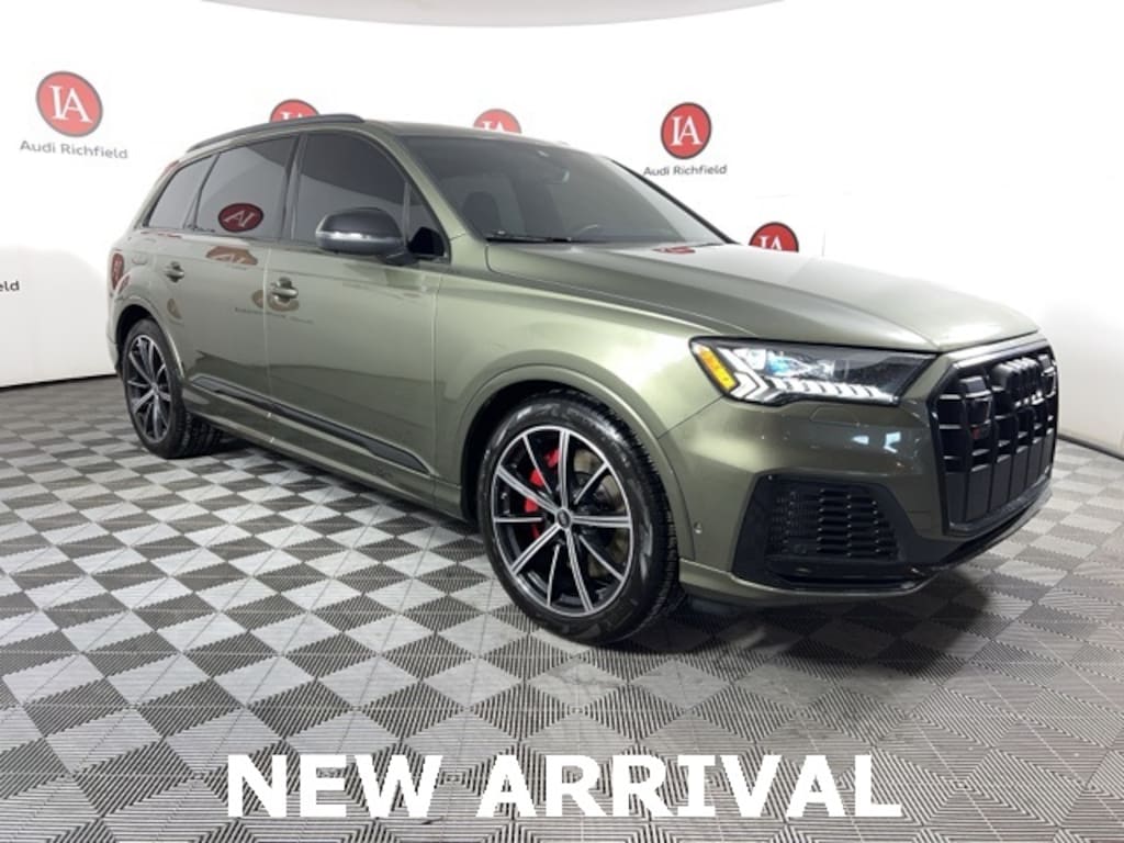 Market Find: 2022 Audi exclusive Oak Green Metallic SQ7