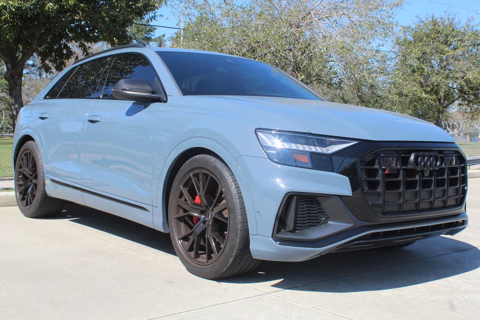 Market Find: Audi exclusive Kemora Grey SQ8