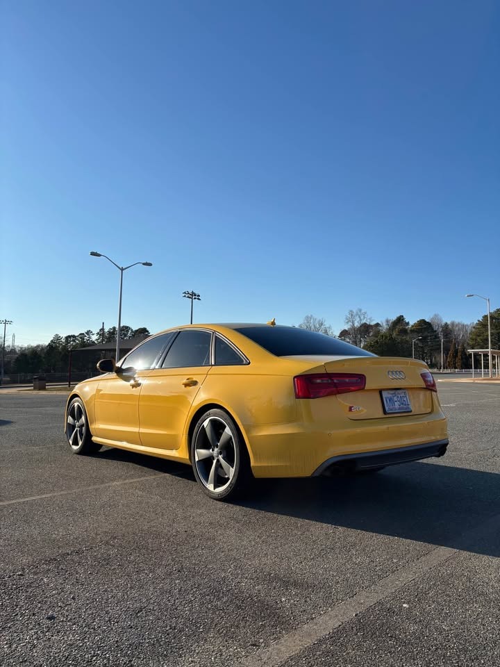 Market Find: Audi exclusive Imola Yellow S6 sedan