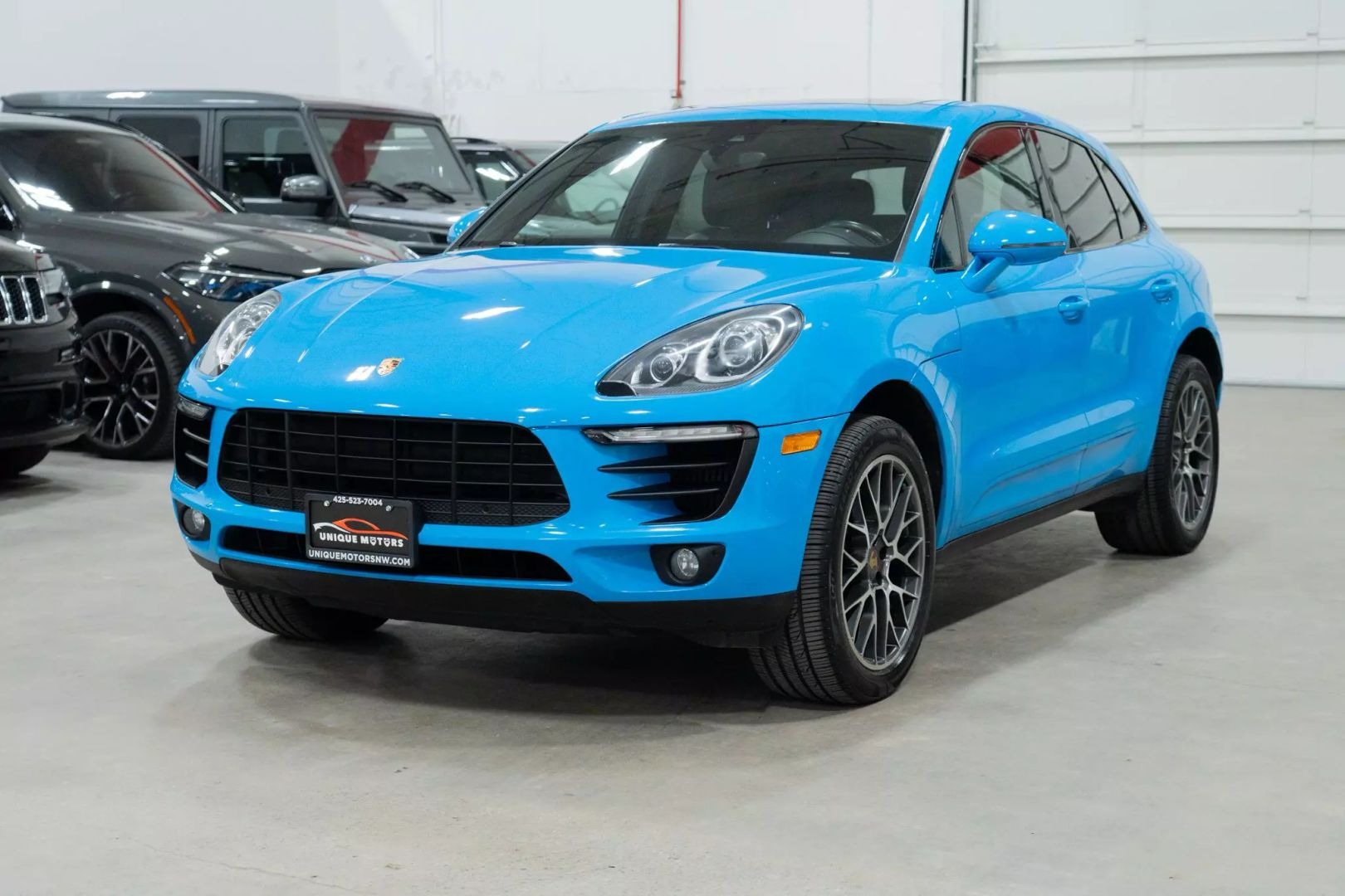 Paint to Sample Mexico Blue 2017 Porsche Macan S in Market