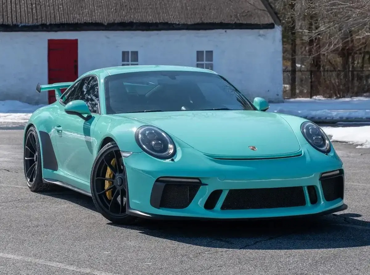 Market Find: THAT Porsche Paint to Sample Mint Green 911 GT3