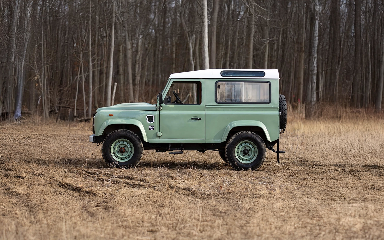 Market Find: Grasmere Green Land Rover Defender 90 200 TDi on BaT