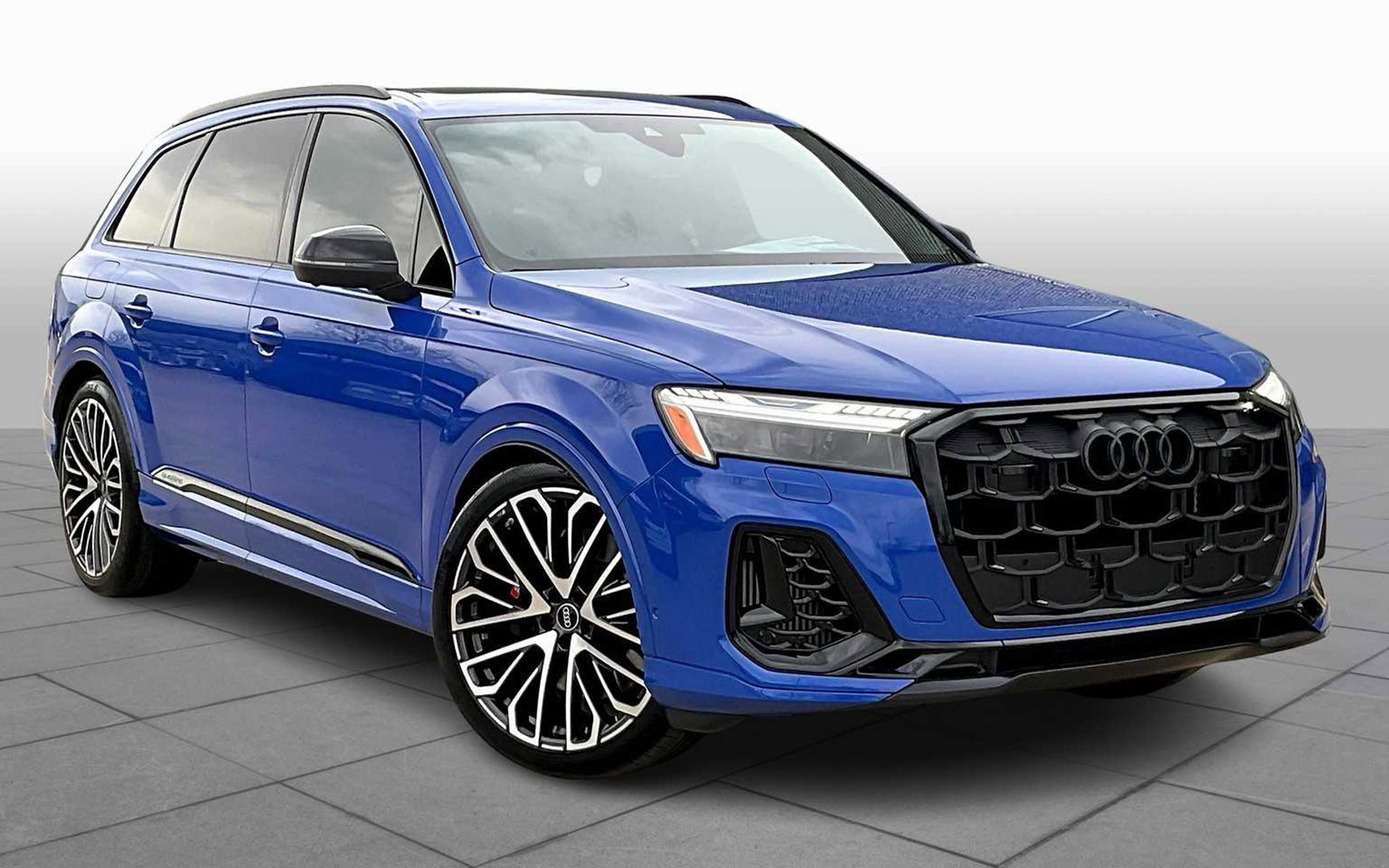 Market Find: New Audi exclusive Nogaro Blue SQ7 in Texas