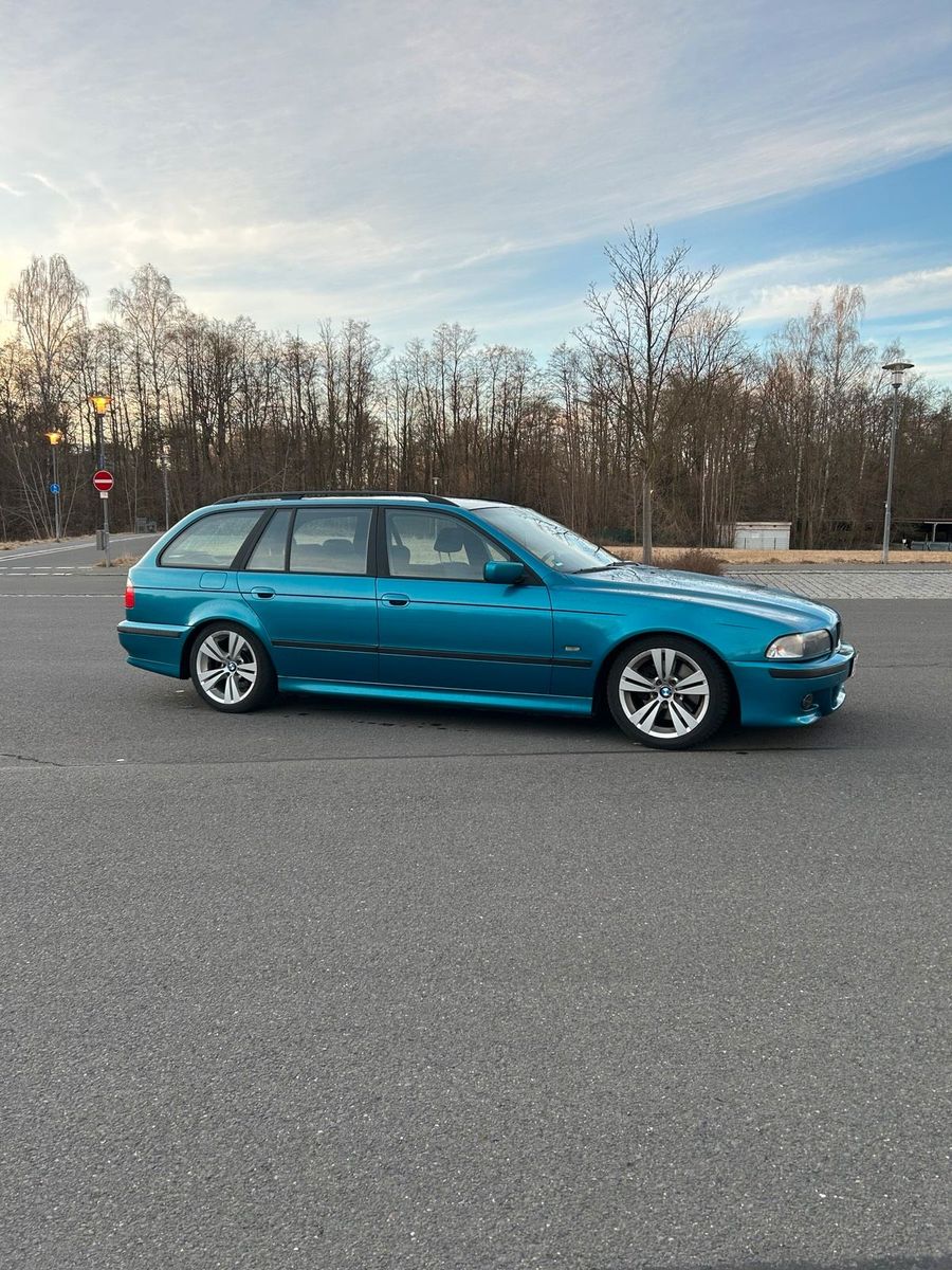 EU Market Find: BMW Individual Atlantis Blue Metallic 520i Touring