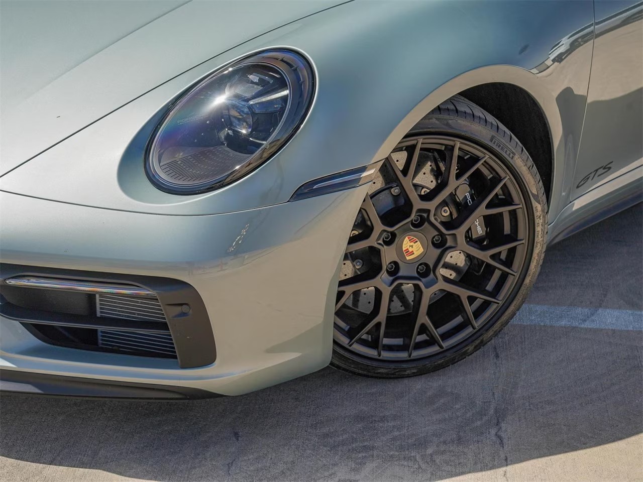 Market Find: Porsche Paint to Sample Fish Silvergrey Metallic 911 Carrera 4 GTS