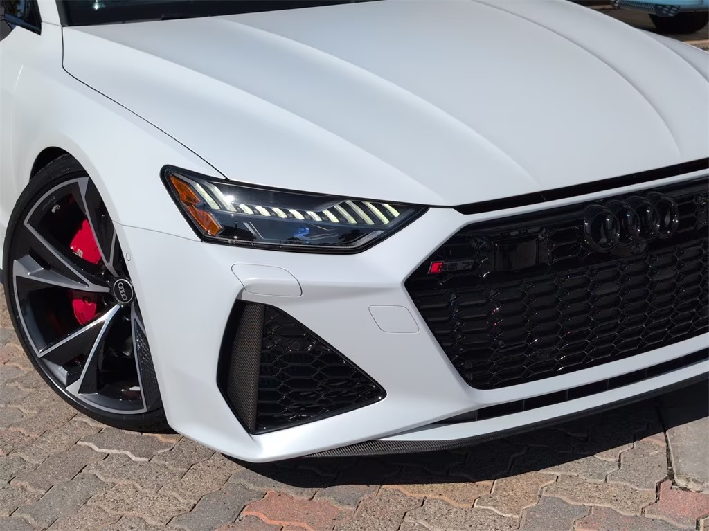 Market Find: Audi exclusive Glacier White Matte Effect RS 7 sportback