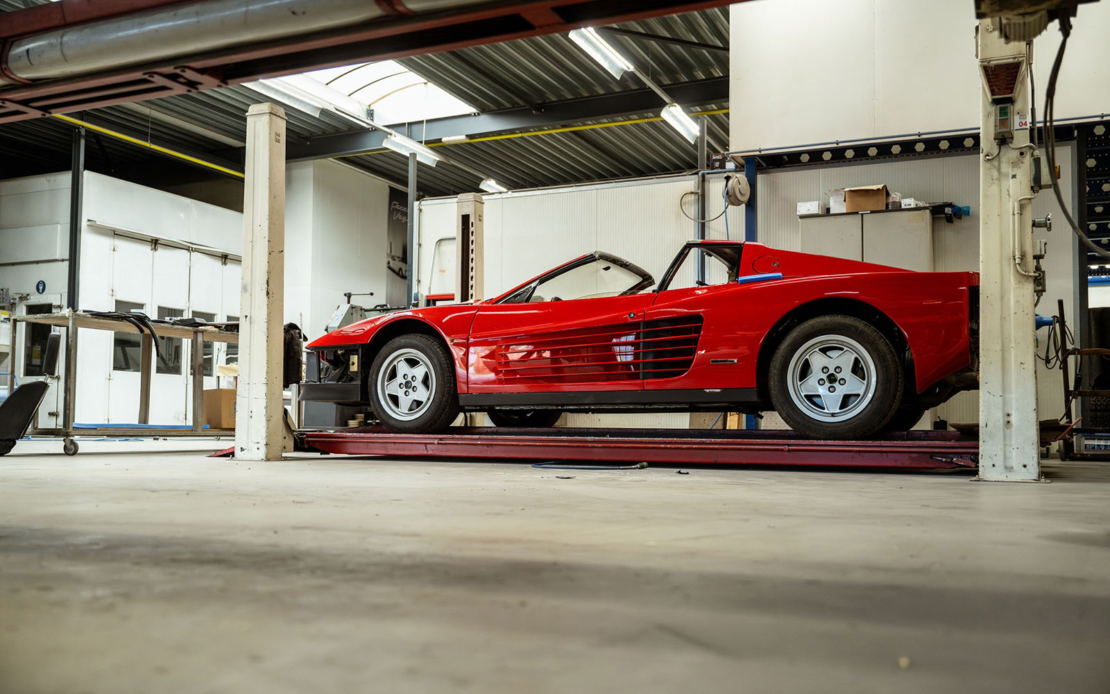 Update: Niels van Roij Design Testarossa Targa Closer to Completion