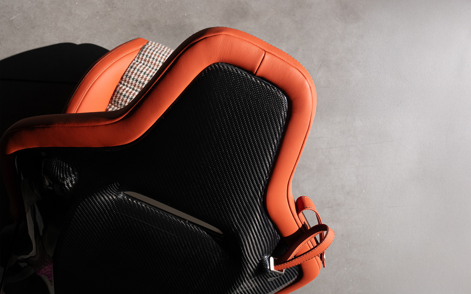 Totem Automobili and Sabelt Collaborate on Carbon Seat