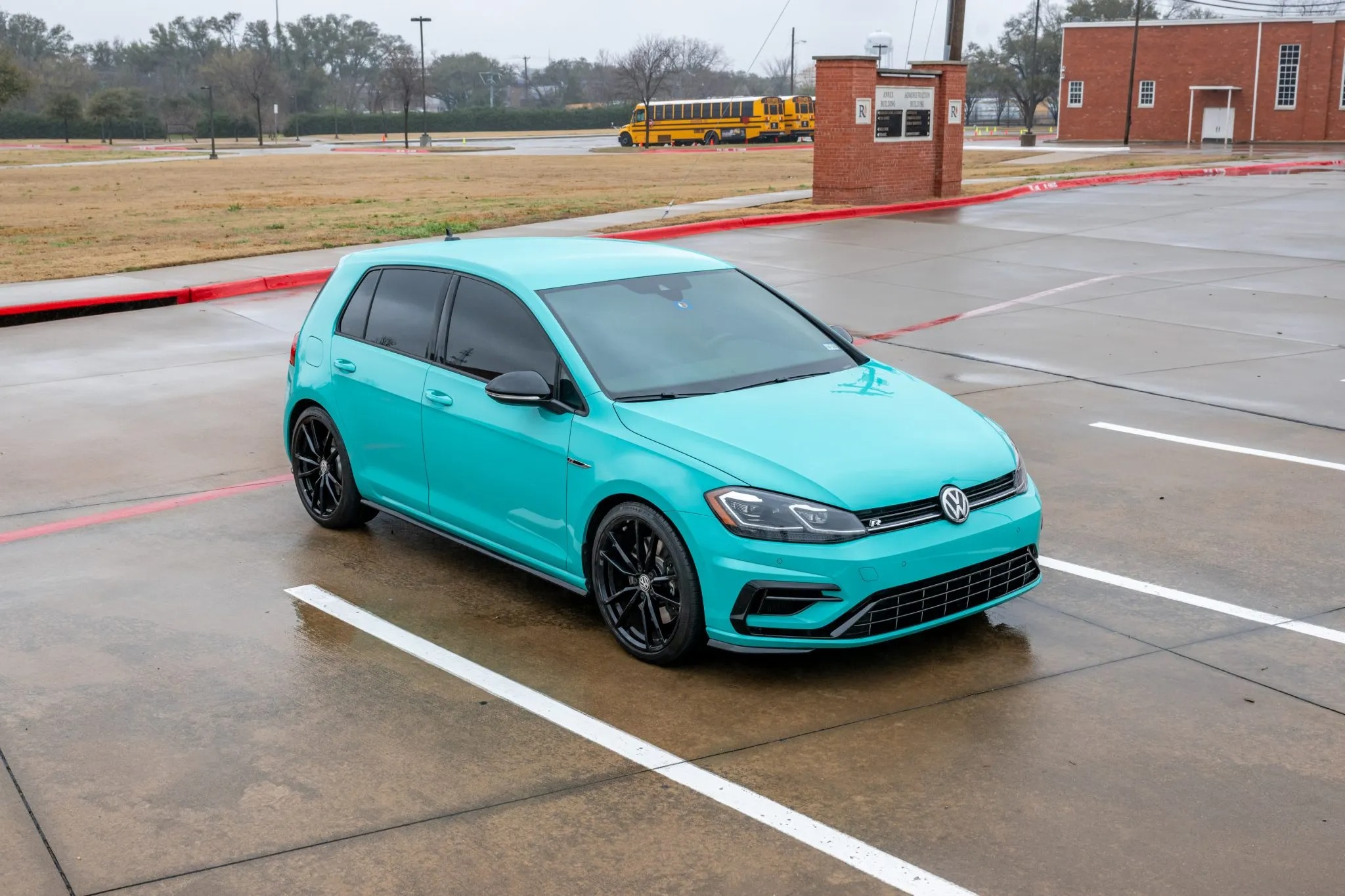Market Find: Volkswagen Spektrum Sarantos Turquoise Golf R