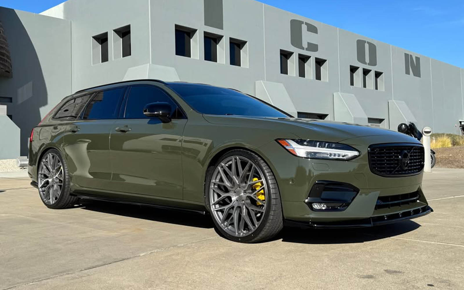 Market Find: Unique Volvo V90 T5 R Design