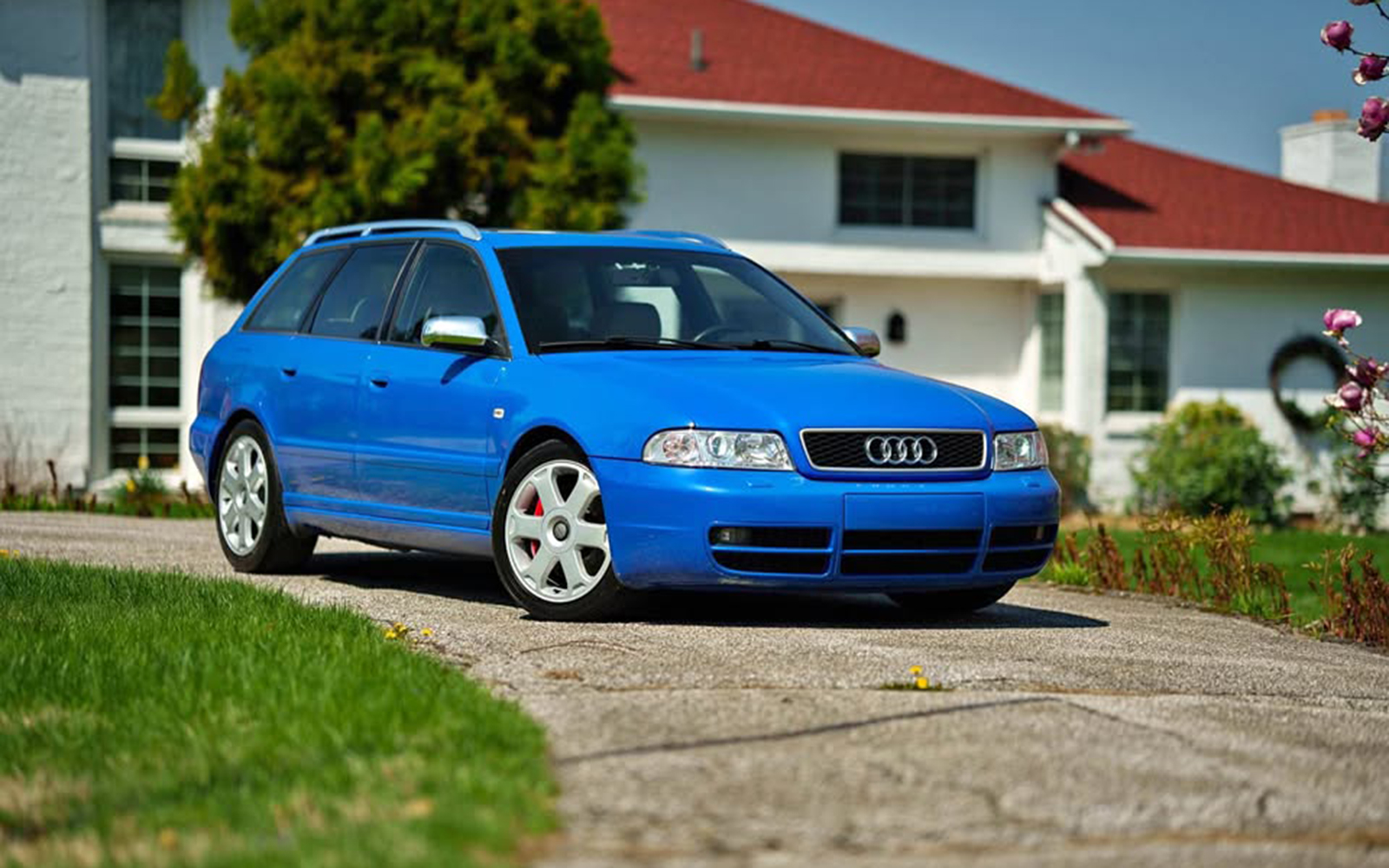 Market Find: 2002 Audi S4 Avant, Nogaro Blue, Manual Transmission