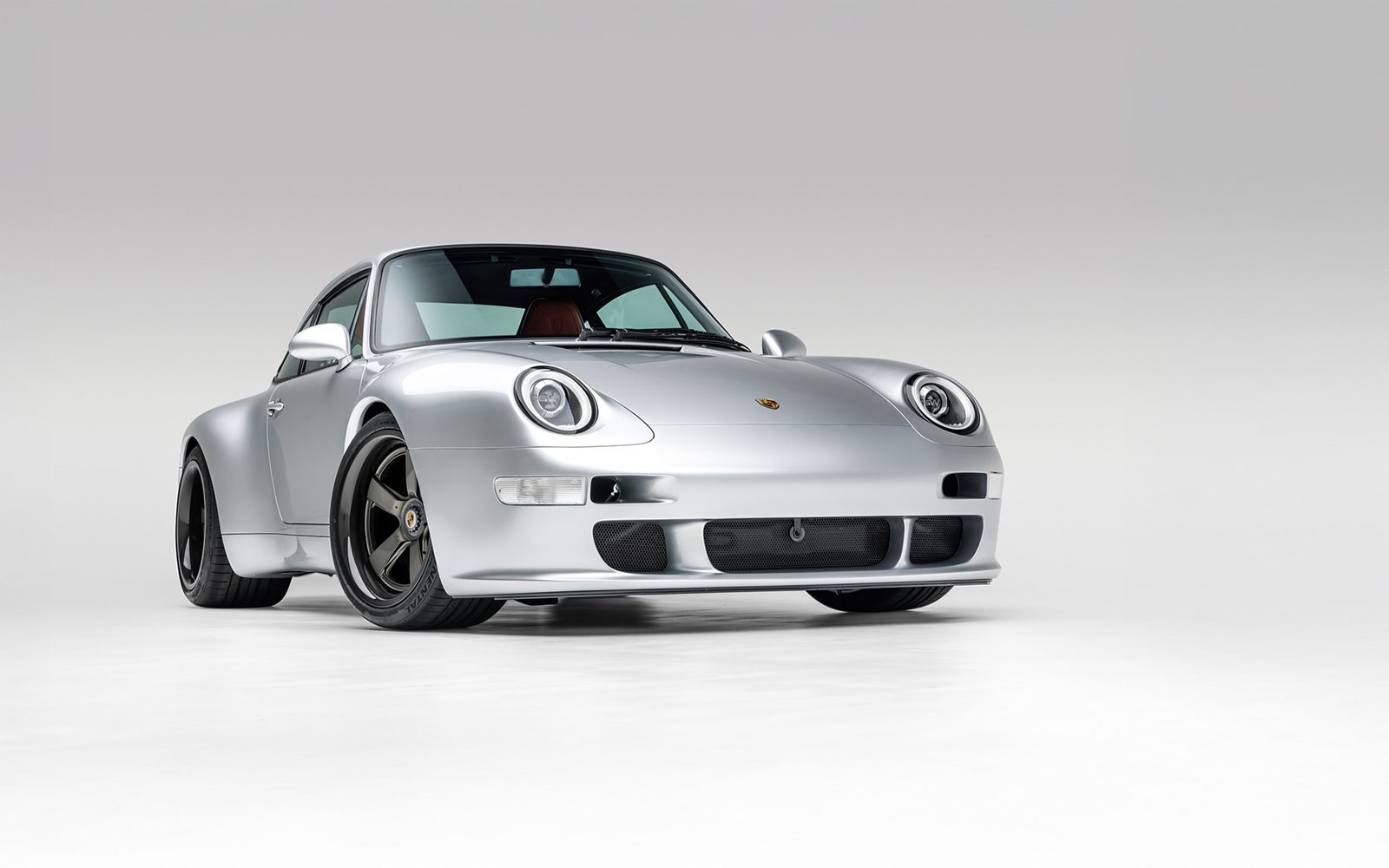 Color Check: Gunther Werks GW Coupe in Sterling Silver