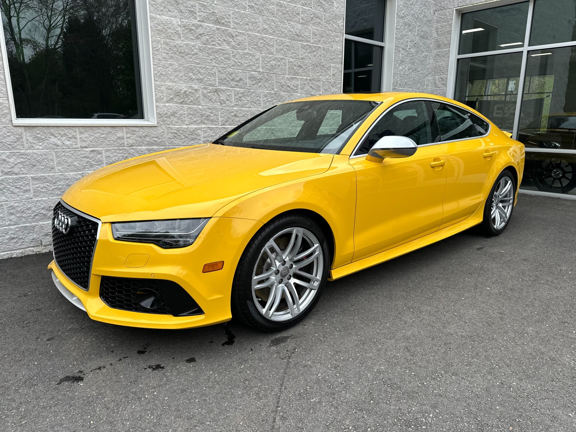Market Find: Audi exclusive Vegas Yellow RS 7