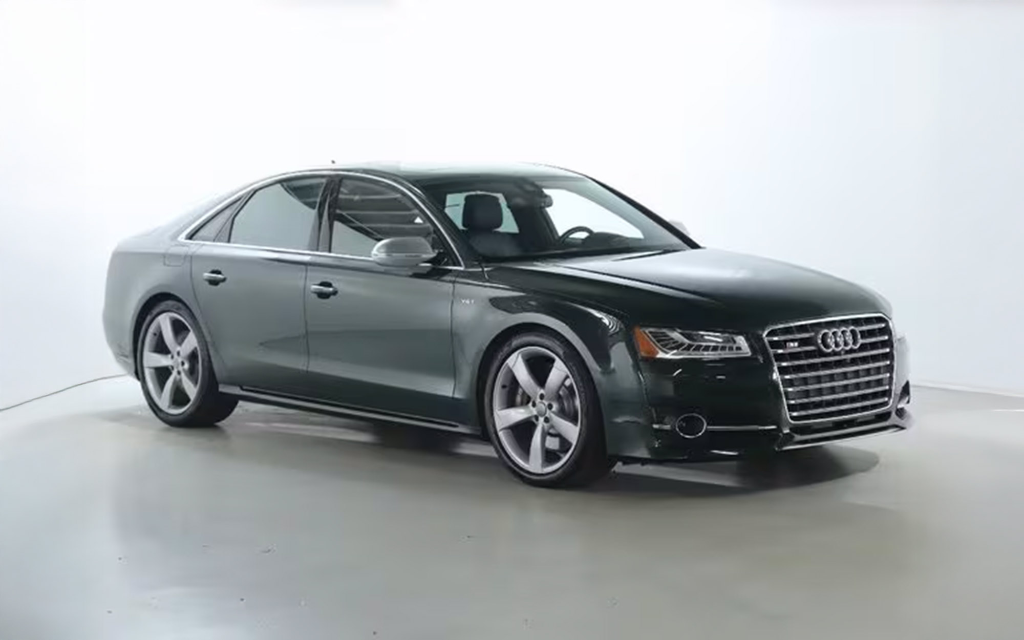 Market Find: 2016 Audi exclusive S8 in Goodwood Green